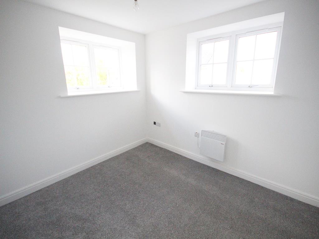 2 bedroom apartment To Let in Earby - IMG_5044.jpg